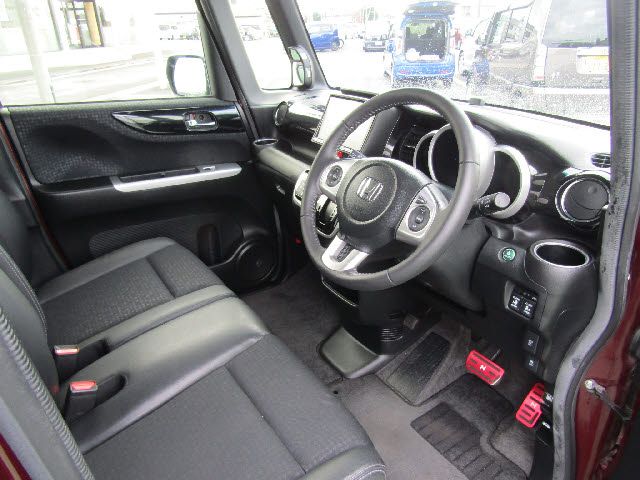 Honda N BOX CUSTOM 2015-03 186140-9