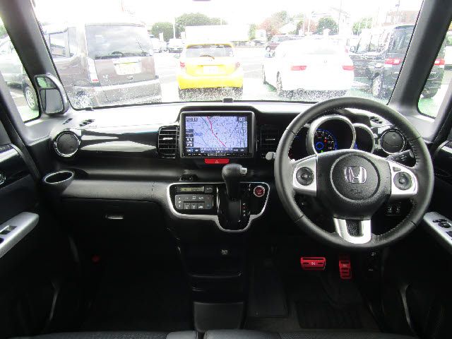 Honda N BOX CUSTOM 2015-03 186140-1