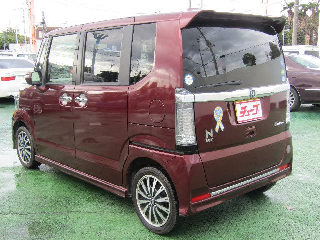 Honda N BOX CUSTOM 2015-03 186140-8