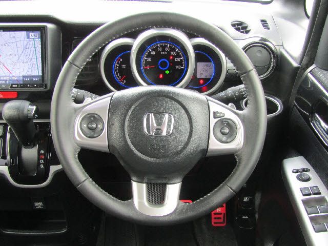 Honda N BOX CUSTOM 2015-03 186140-13