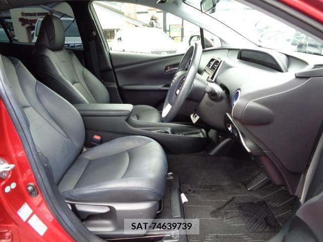 Toyota PRIUS 2017-06 329954-2
