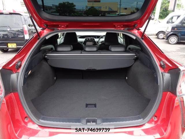 Toyota PRIUS 2017-06 329954-11
