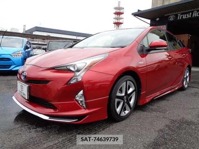Toyota PRIUS 2017-06 329954-0