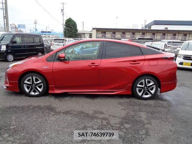 Toyota PRIUS 2017-06 329954-17