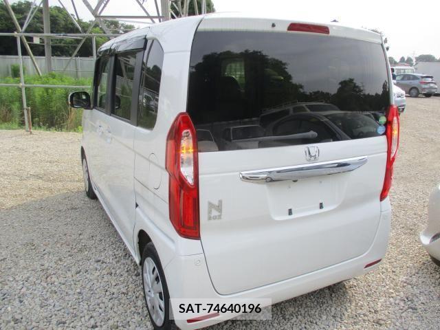 Honda N BOX 2019-02 325694-2