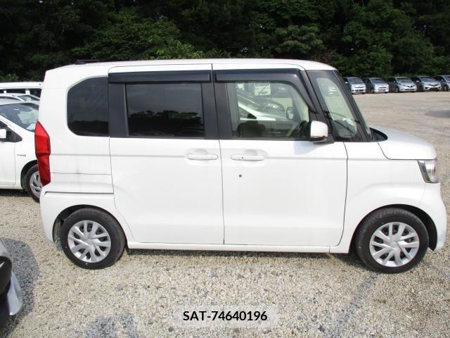 Honda N BOX 2019-02 325694-4