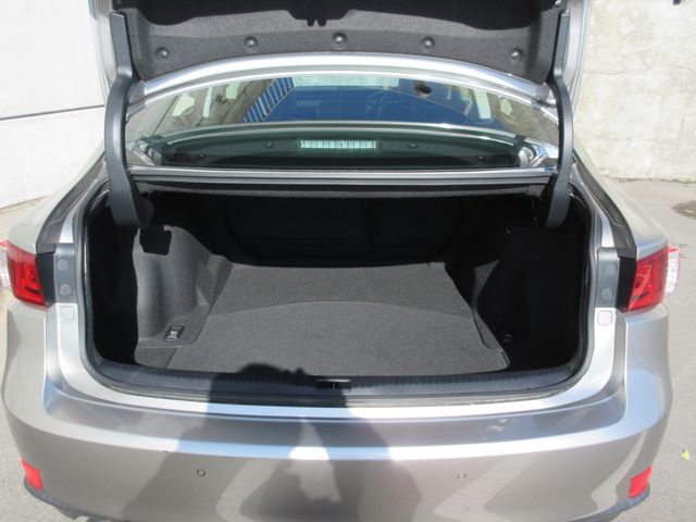 Lexus IS 2014-07 457-26