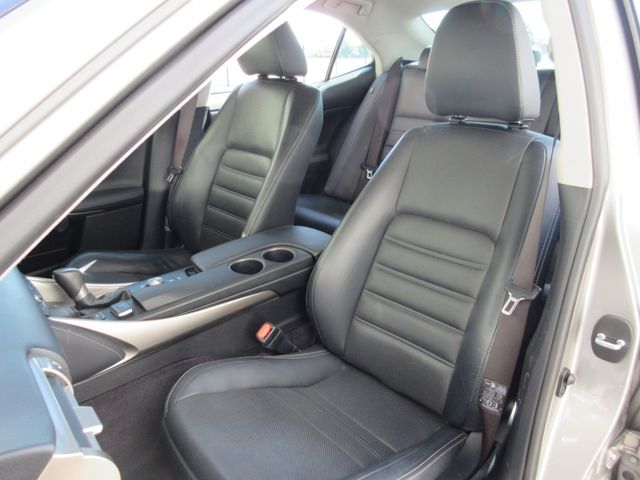 Lexus IS 2014-07 457-23