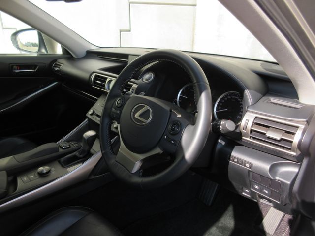 Lexus IS 2014-07 457-1