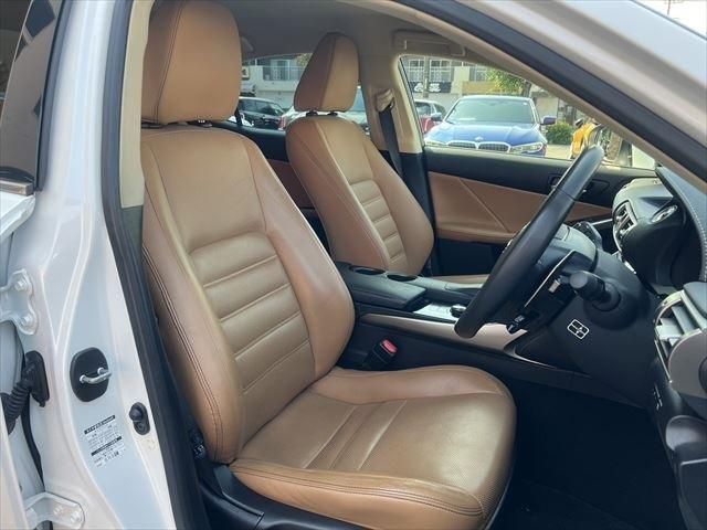 Lexus IS 2013-08 14650-19