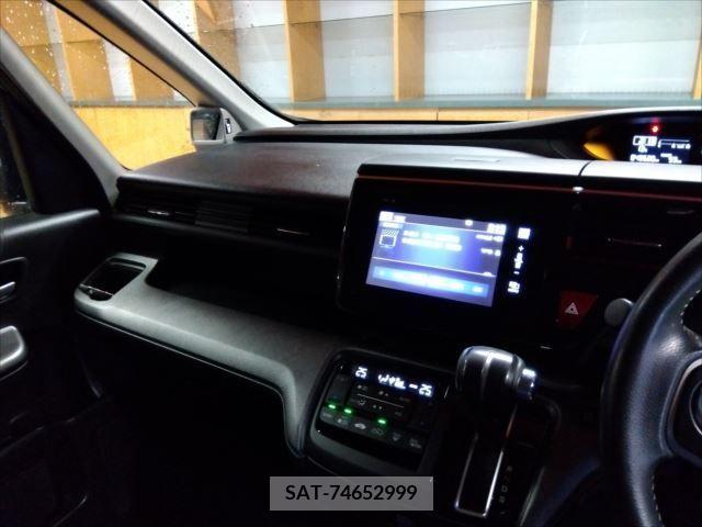 Honda e 2016-04 204575-10