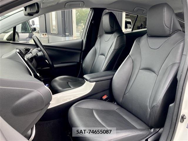 Toyota PRIUS 2016-06 330578-17