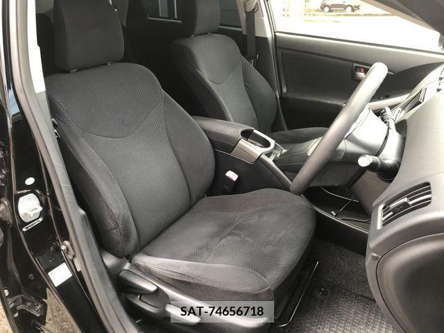 Toyota PRIUS 2013-08 282183-10
