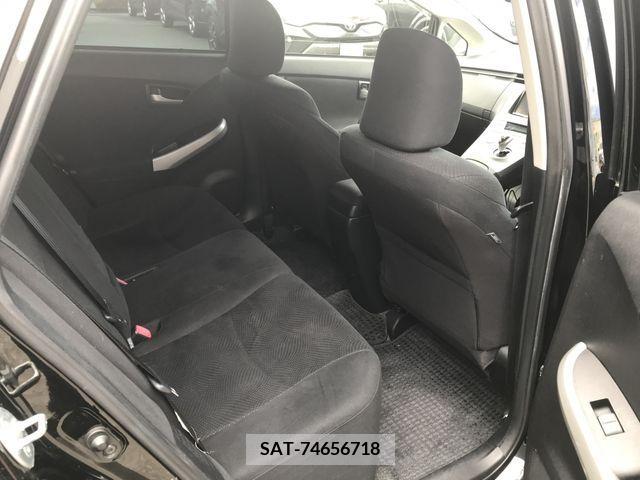 Toyota PRIUS 2013-08 282183-13