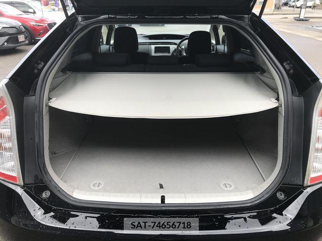Toyota PRIUS 2013-08 282183-17