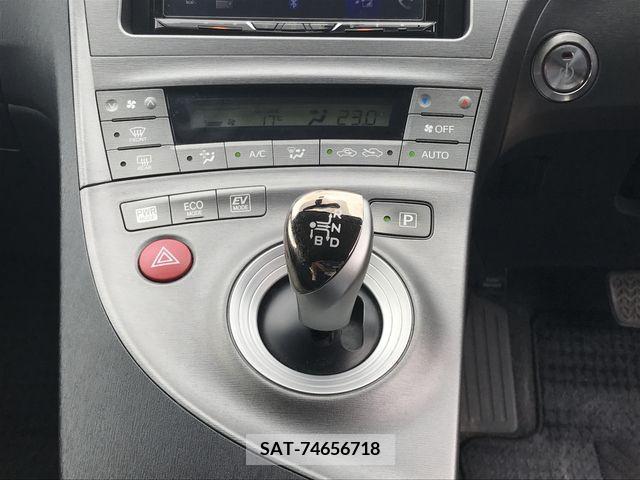 Toyota PRIUS 2013-08 282183-23