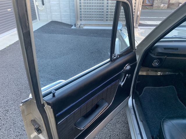 Nissan SKYLINE 1971-05 189803-18