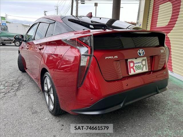 Toyota PRIUS 2016-03 373001-4