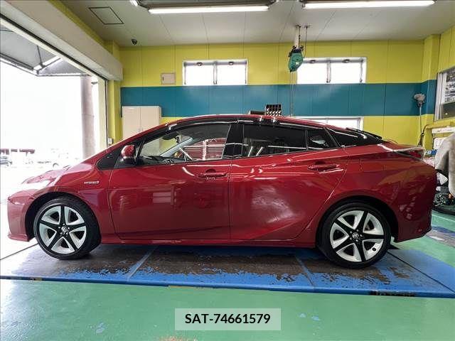 Toyota PRIUS 2016-03 373001-28
