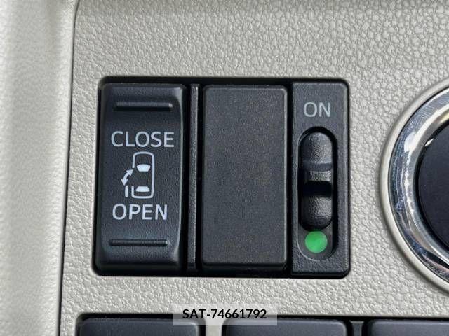 Daihatsu TANTO 2017-03 369325-3