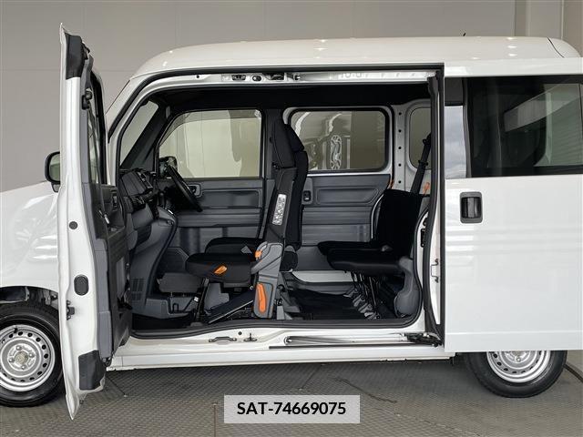 Honda N-VAN 2020-02 381367-28