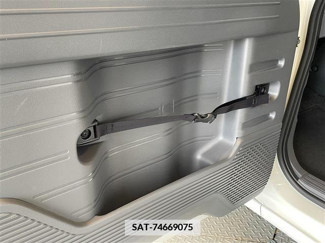 Honda N-VAN 2020-02 381367-21