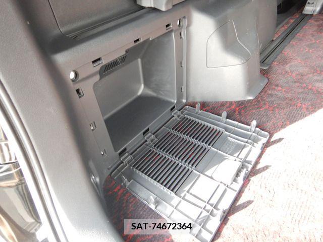 Toyota VELLFIRE 2014-11 205754-16