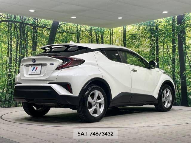 Toyota C-HR 2018-01 396057-17
