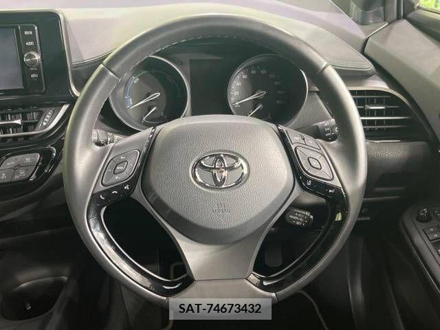 Toyota C-HR 2018-01 396057-11