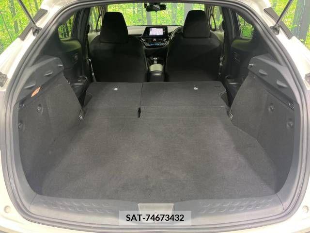Toyota C-HR 2018-01 396057-10