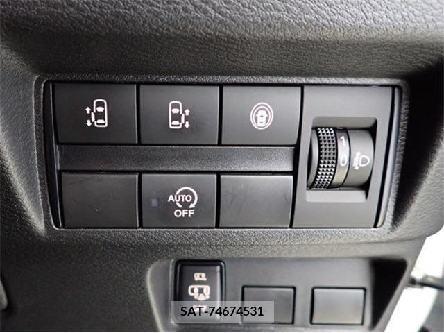 Nissan ROOX 2022-06 219562-18