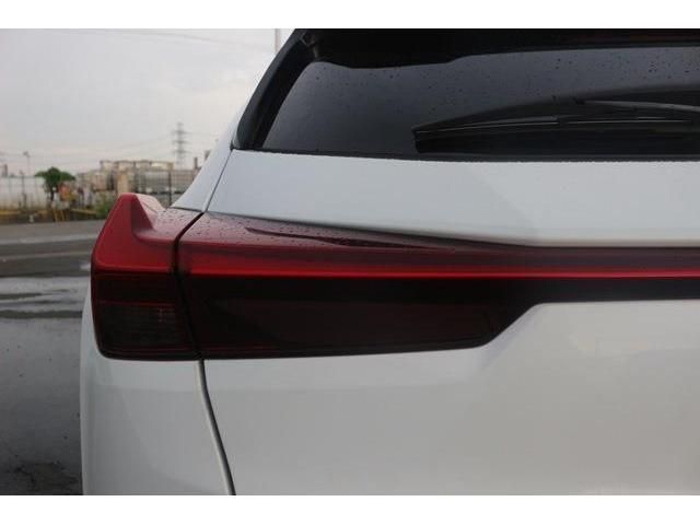 Lexus UX 2019-02 9154-6