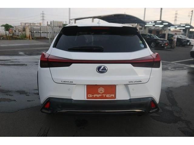 Lexus UX 2019-02 9154-3