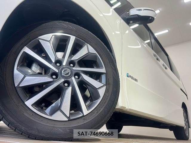 Nissan SERENA 2020-04 284137-17