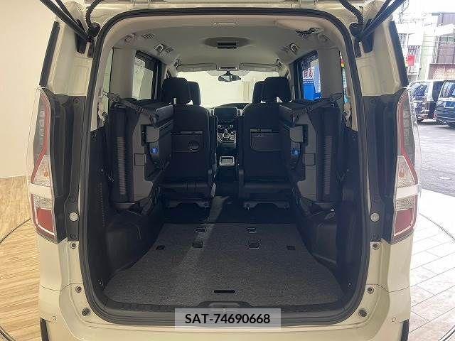 Nissan SERENA 2020-04 284137-11