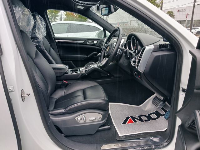 Porsche CAYENNE 2016-07 11466-9