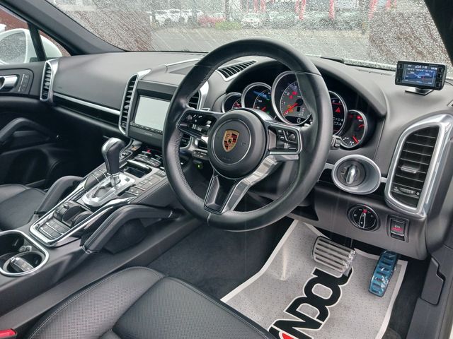 Porsche CAYENNE 2016-07 11466-11