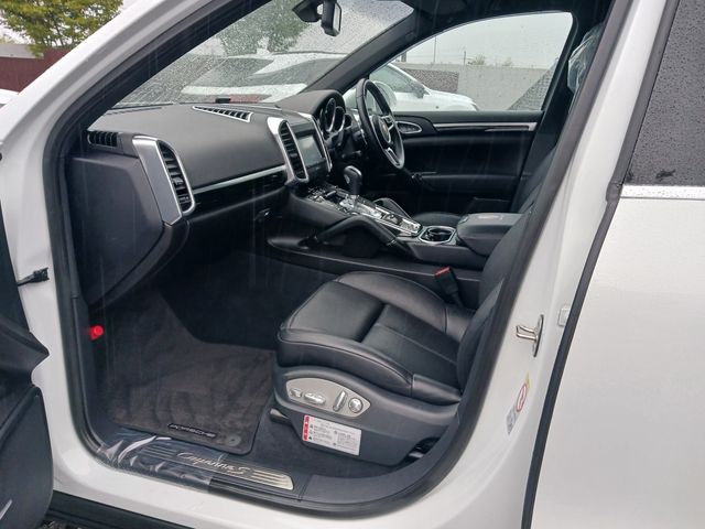 Porsche CAYENNE 2016-07 11466-22