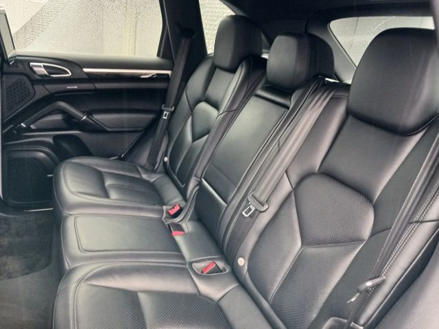 Porsche CAYENNE 2016-07 11466-24