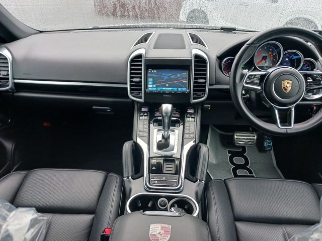 Porsche CAYENNE 2016-07 11466-8