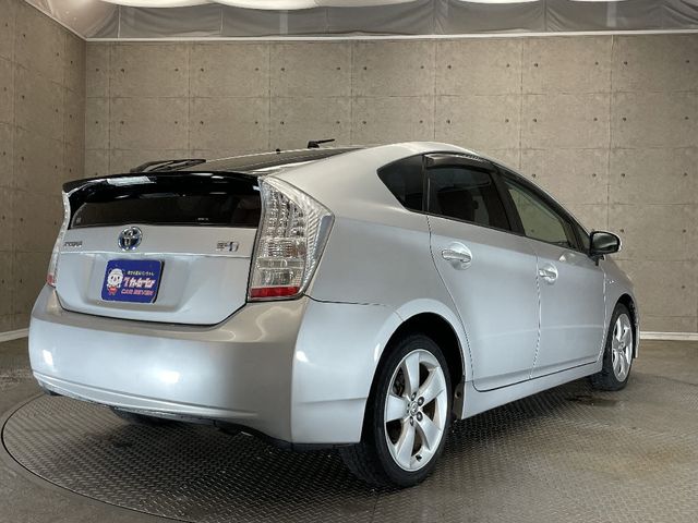 Toyota PRIUS 2010-06 14137-3