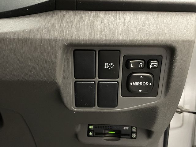 Toyota PRIUS 2010-06 14137-20