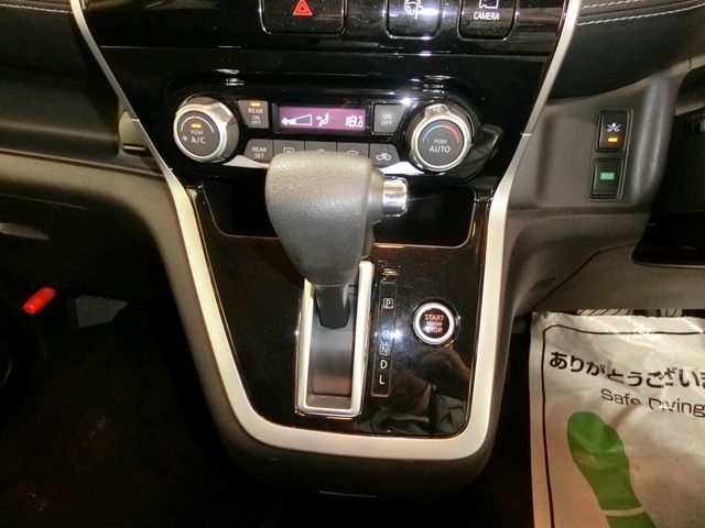 Nissan SERENA 2018-10 3508-5