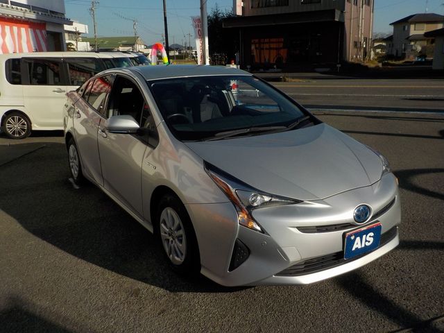 Toyota PRIUS 2016-03 183422-4