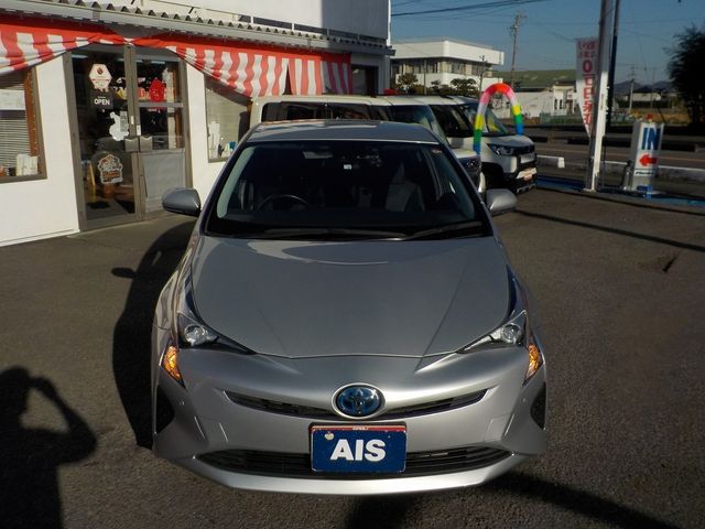 Toyota PRIUS 2016-03 183422-3