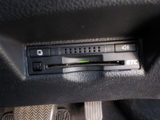 Toyota PRIUS 2016-03 183422-10