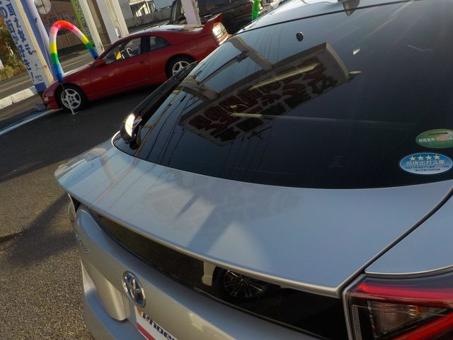 Toyota PRIUS 2016-03 183422-23