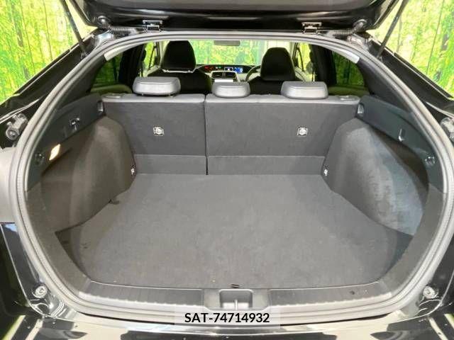 Toyota PRIUS 2022-09 322513-10