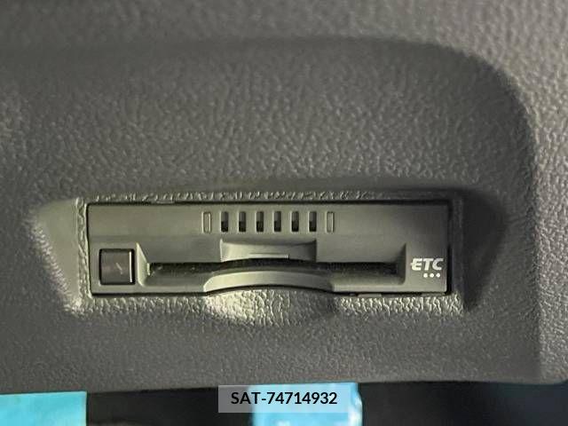 Toyota PRIUS 2022-09 322513-7