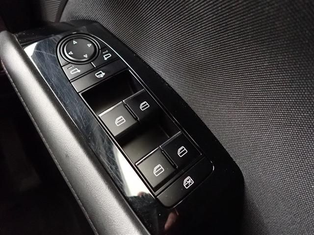 Mazda MAZDA3 2019-09 9762-22